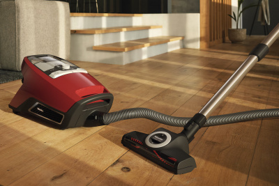 Пылесос Miele SKCF5 Blizzard CX 1 Cat and Dog Powerline манговый красный