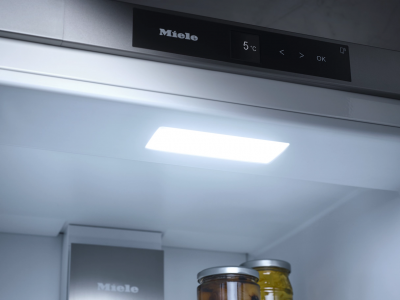 Встраиваемый холодильник Miele K 7433 E